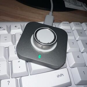 Lightly Used Gen 4 Oura Ring Brushed Silver